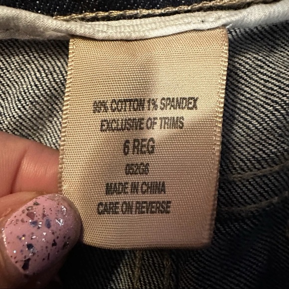 L.L. Bean Favorite Fit Straight Leg Denim Jeans - Picture 8 of 14